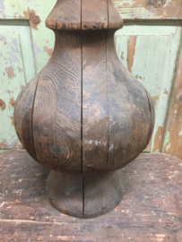 Antieke houten (toren) spits