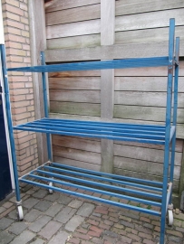 Oude industriële trolley*