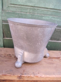 Beautiful vase of metal (art deco) Daalderop