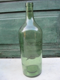 Beautiful green old bottle SZOVETKEZETI ARU insists