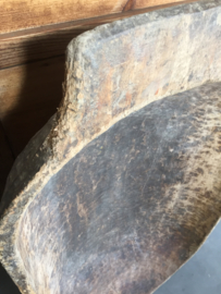 Oude houten deegbak