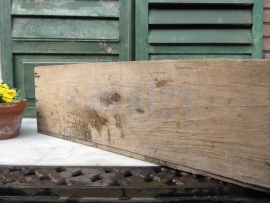 Brocante old wooden box bananas