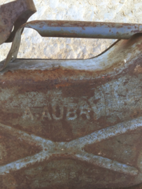 Oude Franse jerrycan met vultuit
