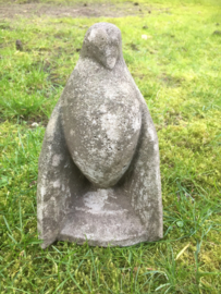 Brocant concrete statue, dove