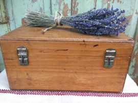Vintage houten kist met deksel