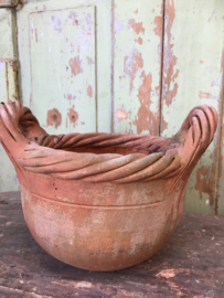 Set old terracotta pots