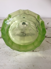 Antieke spuitfles met opdruk