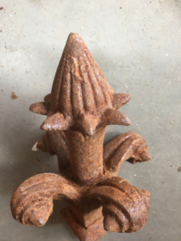 Antiek gietijzeren ornament