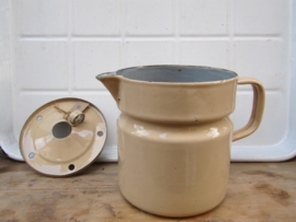 Brocante emaille melkkoker