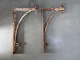 Antieke set planken dragers