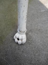 Brocante metal coat stand
