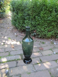 Hele oude groene fles