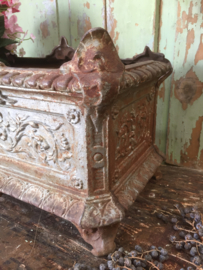 Antieke set gietijzeren jardinière