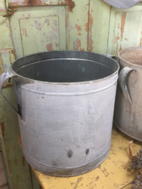Zinc bucket with two ears fun for the Christmas tree