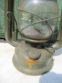 Oude olielamp groen uit Czechoslowakia