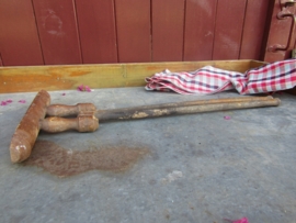 Brocante houten handdoekstang