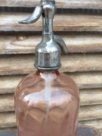 Antieke Franse spuitfles in zalmkleur