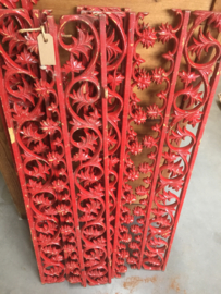 Oude metalen vensterbank/ tuin rand