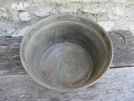 Oude koperen jampan