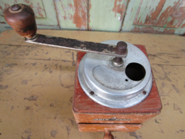 Brocante houten koffiemolen