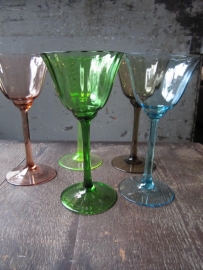 Brocante colored (wine) glass
