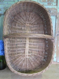 Large wicker basket with handle