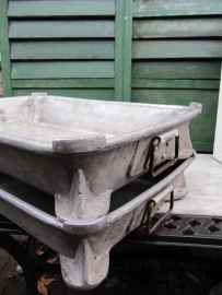 Mooie brocante oude vleesbak van aluminium