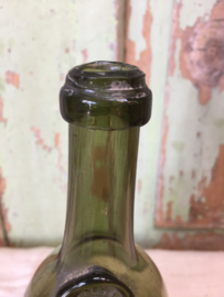 Antiek groen flesje uit Parijs