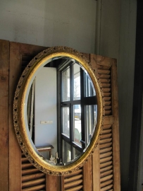 Very beautiful oval mirror