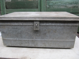 Cool brocante galvanized metal box with dividers