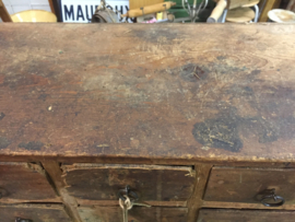 Antiek houten ladenkast