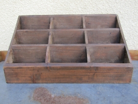 Oude houten Franse 9 vaks presentatie bak voor bijvoorbeeld folders