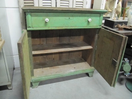 Antiek groen kastje