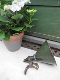 Franse oude klemspot met emaille kap