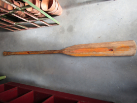 Oude houten peddel
