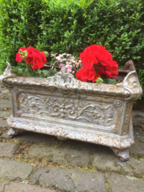 Antieke set gietijzeren jardinière