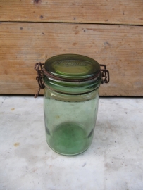 L 'Ideale jar of 1 liter.