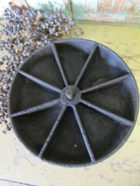 Antieke spijkerbak