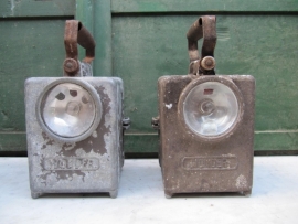 Franse oude metalen brocante lantaarn aluminium kleurig.