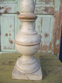 Brocante hoge kandelaar