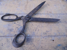 Oude grote schaar om textiel te knippen.