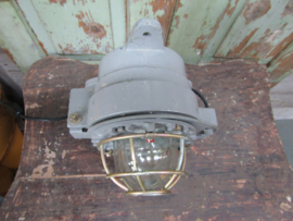 Industriële wand of plafondlamp