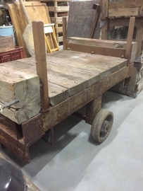 Very nice old industrial trolley for long goods and super Coffee Table
