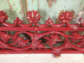 Oude metalen vensterbank/ tuin rand
