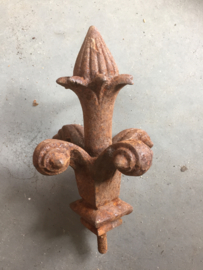 Antiek gietijzeren ornament