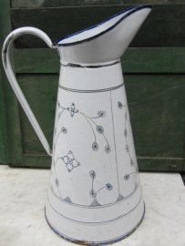 Large enamel can with motif