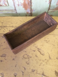 Oud langwerpig houten kistje