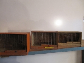 Brocante vogelkooitje in oranje
