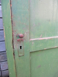 Antiek groen kastje