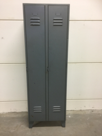 Oude lockerkast 2 deurs